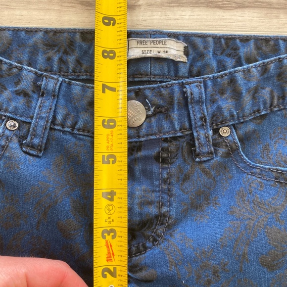 Free People Black Floral Background Jeans - 25 - Picture 9 of 13